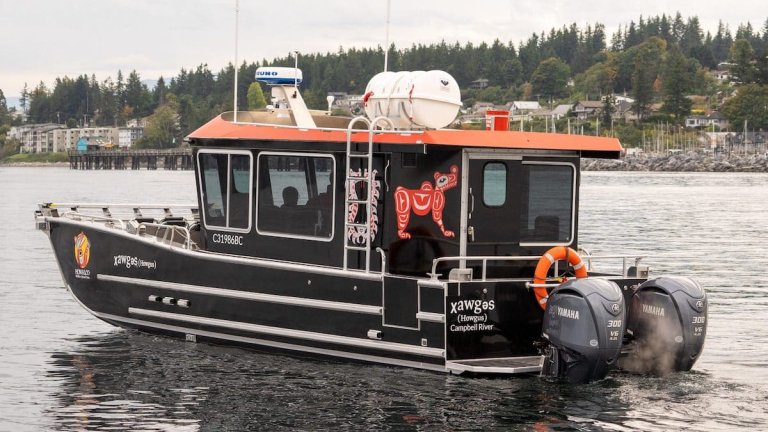 A Homalco Tours boat